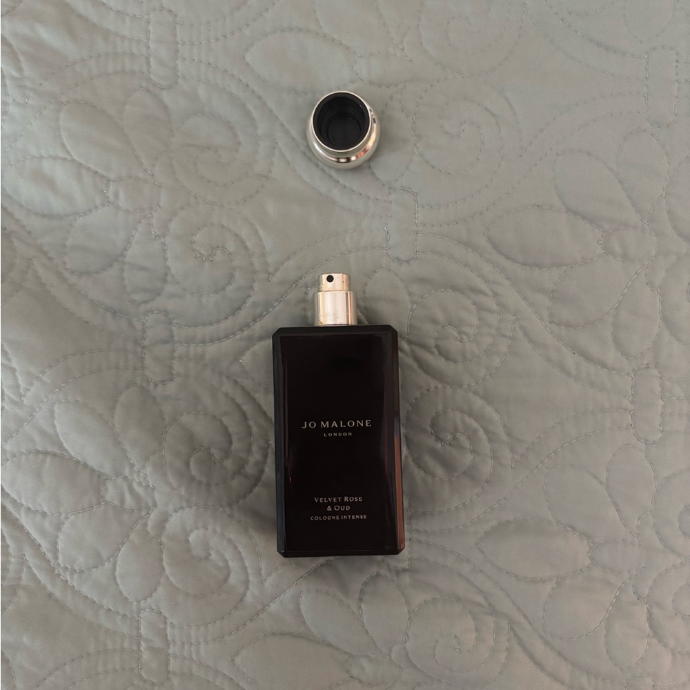 Jo Malone Velvet Rose & Oud Perfume - Black Bottle